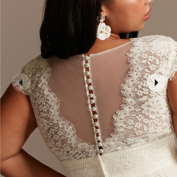 Bridal size 18 lace illusion wedding dress - Picture 7 of 7